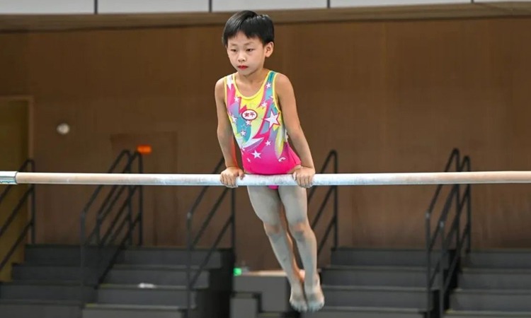 扑克策略里的主动与被动（扑克策略的进攻与防守）